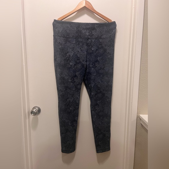 Mono B Pants - Gray Snake Skin Patterned Leggings